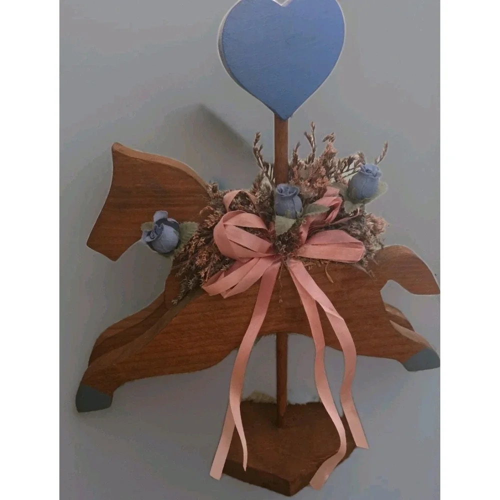 Vintage Wooden Carousel Horse on‎ Heart Stand Floral Accents Country Primitive